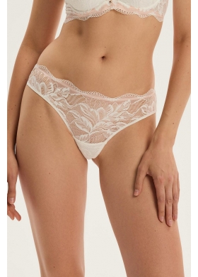 43635 KAVI/01X Трусы стринги