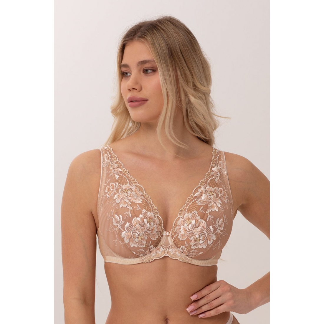 PATRICIA BEIGE Soft Bralette Бюст