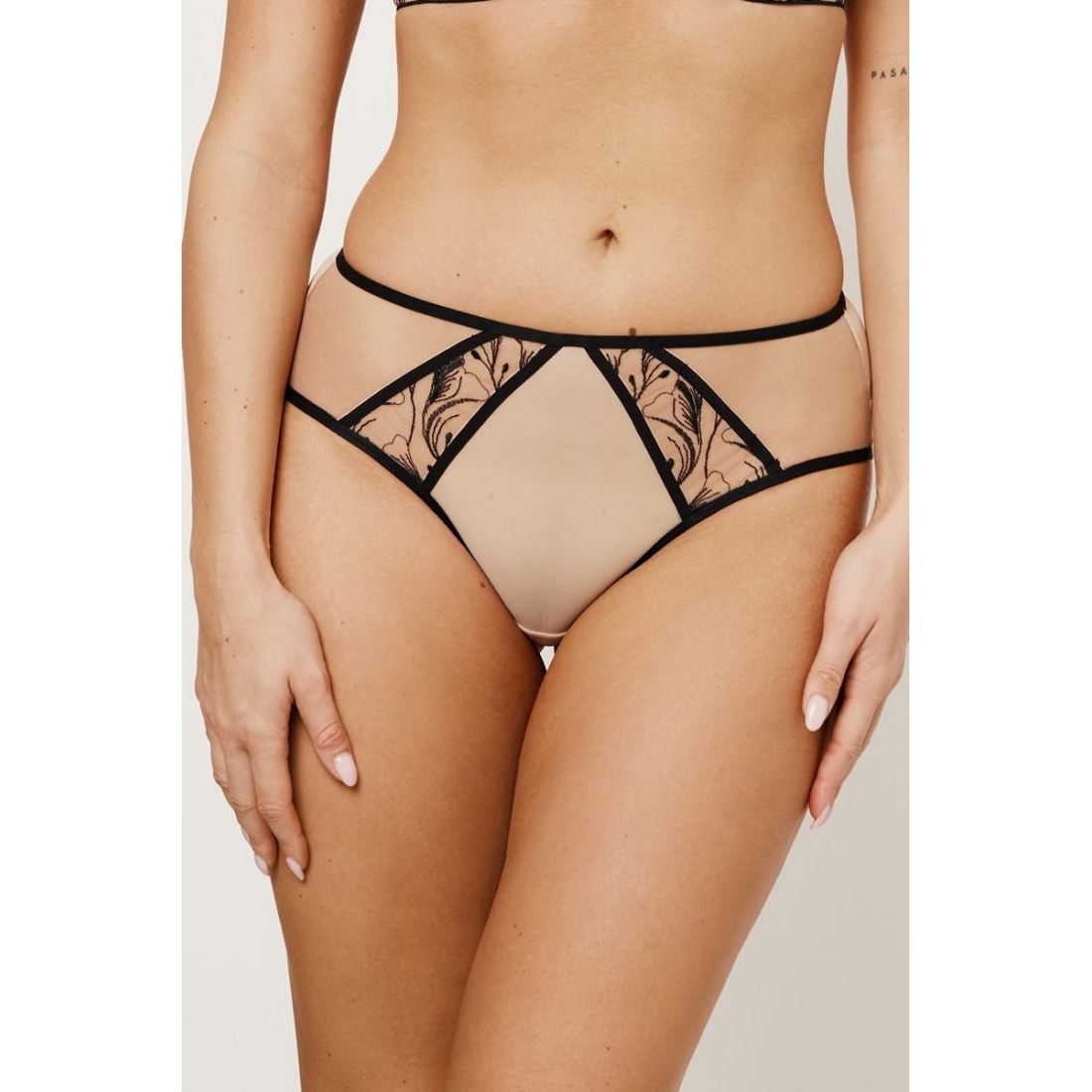 REBECCA BEIGE/BLACK Mini Трусы бразильяно