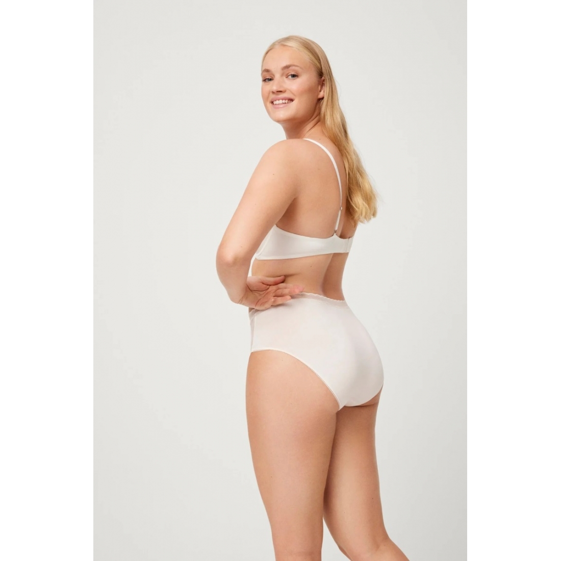 19536 High waist Трусы высокие