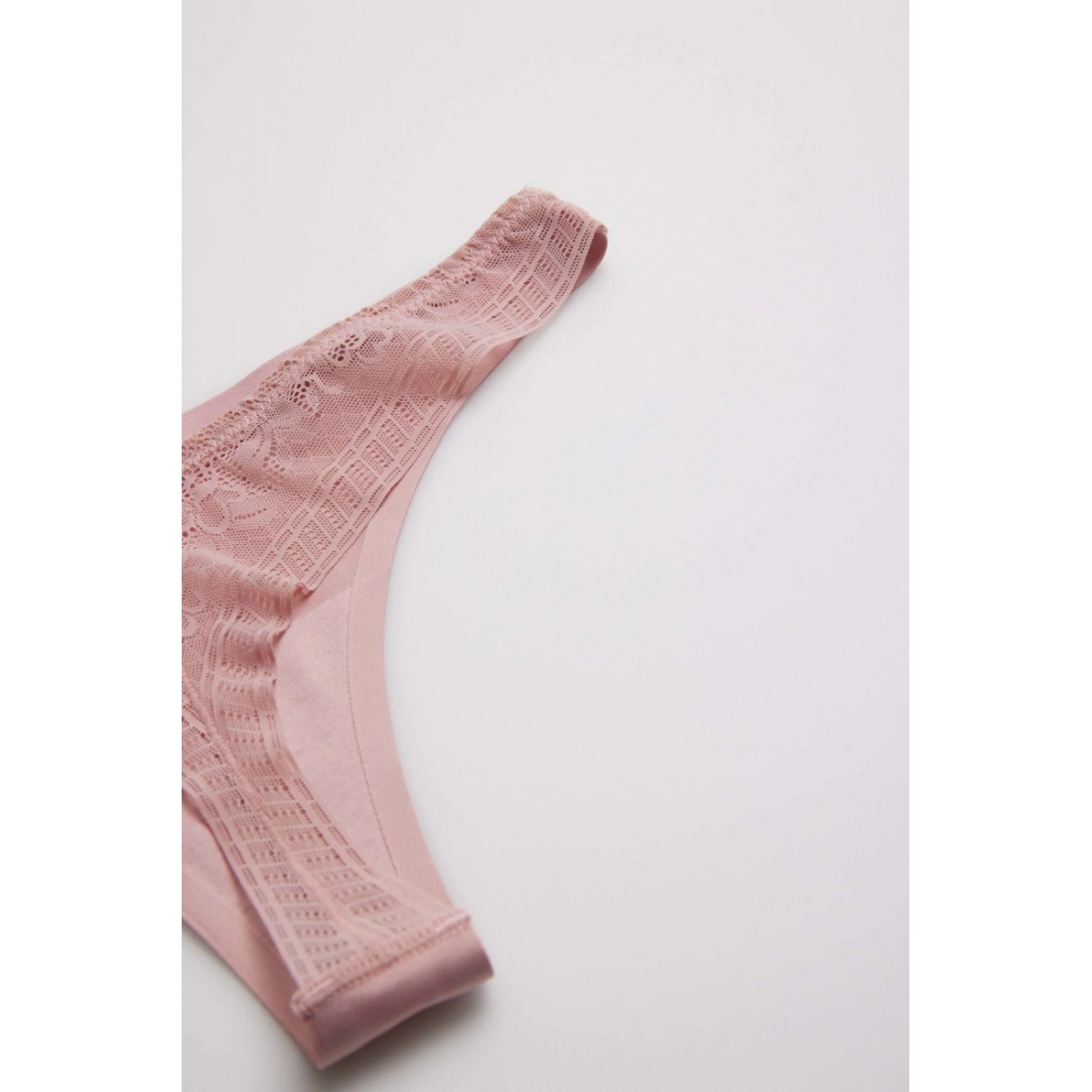 19673 Трусы стринги