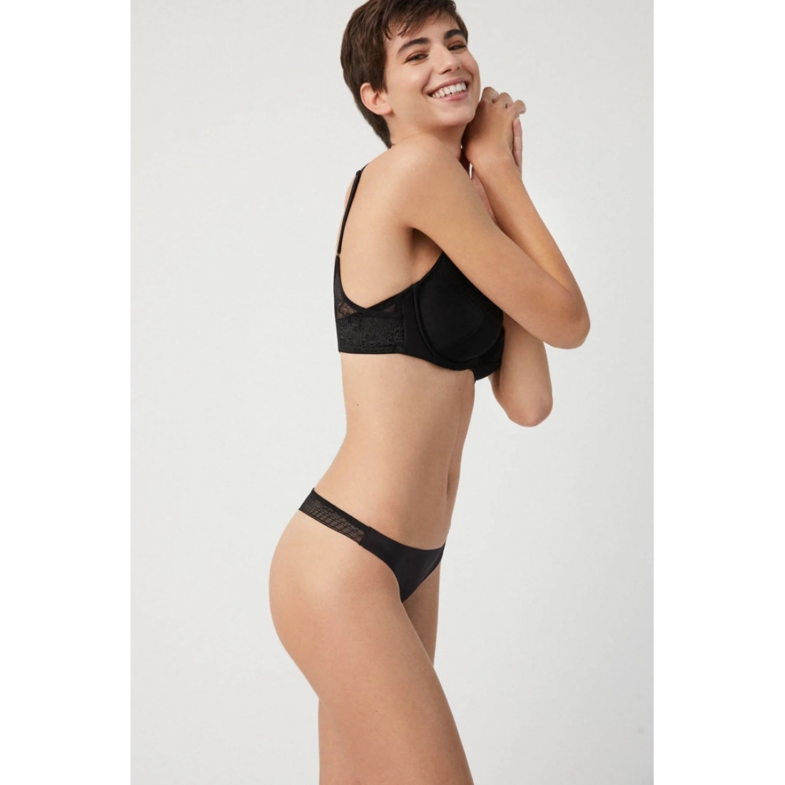 19673 Трусы стринги