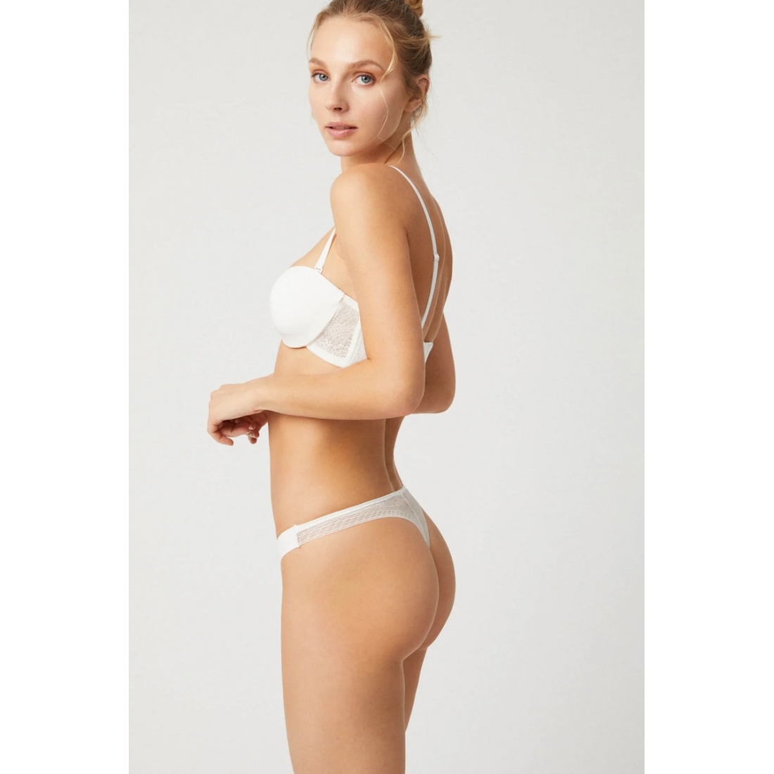 19673 Трусы стринги